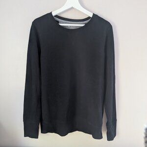 Tek Gear Black Sweatshirt - NWOT - Super Soft with Thumbholes - Comfy and Cozy